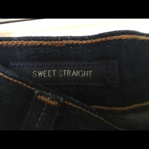 Lucky Brand Sweet & Straight jeans